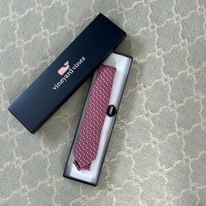 Brand New in box. Vineyard Vines Youth Tie with lacrosse pattern